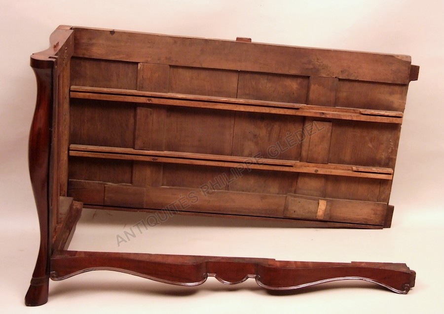 Commode malouine de corsaire XVIIIe siècle en acajou démontable phase 5